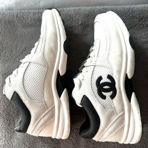 CHANEL Sneakers